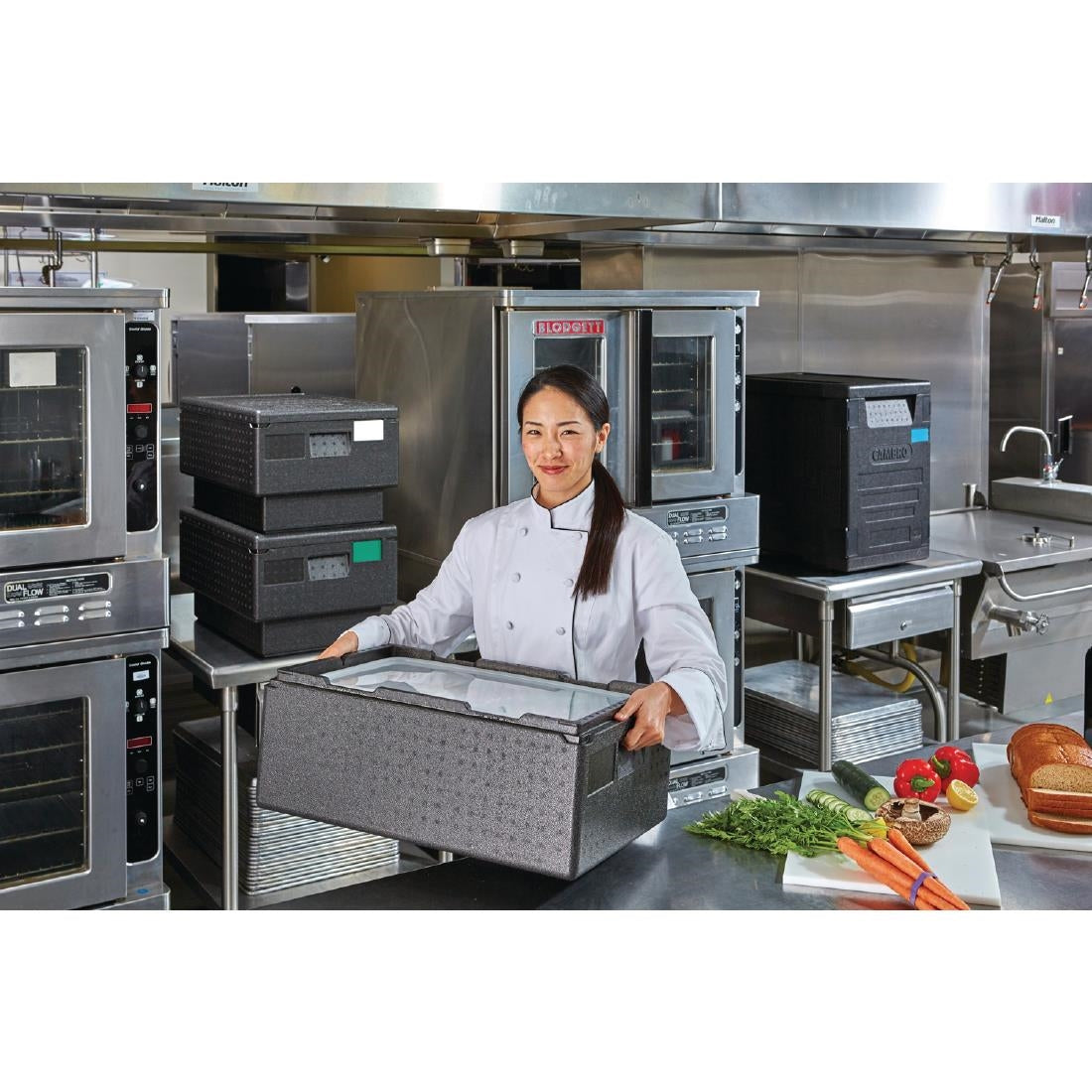 Cambro GOBOX EPP160 Top Loading GN Pan Carrier for 1/1 x 150mm pans - Black • PAS-DW573