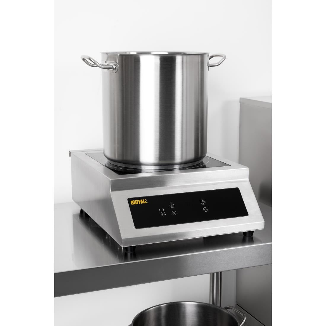 Apuro Heavy Duty Induction Hob 5kW • PAS-HT764-A