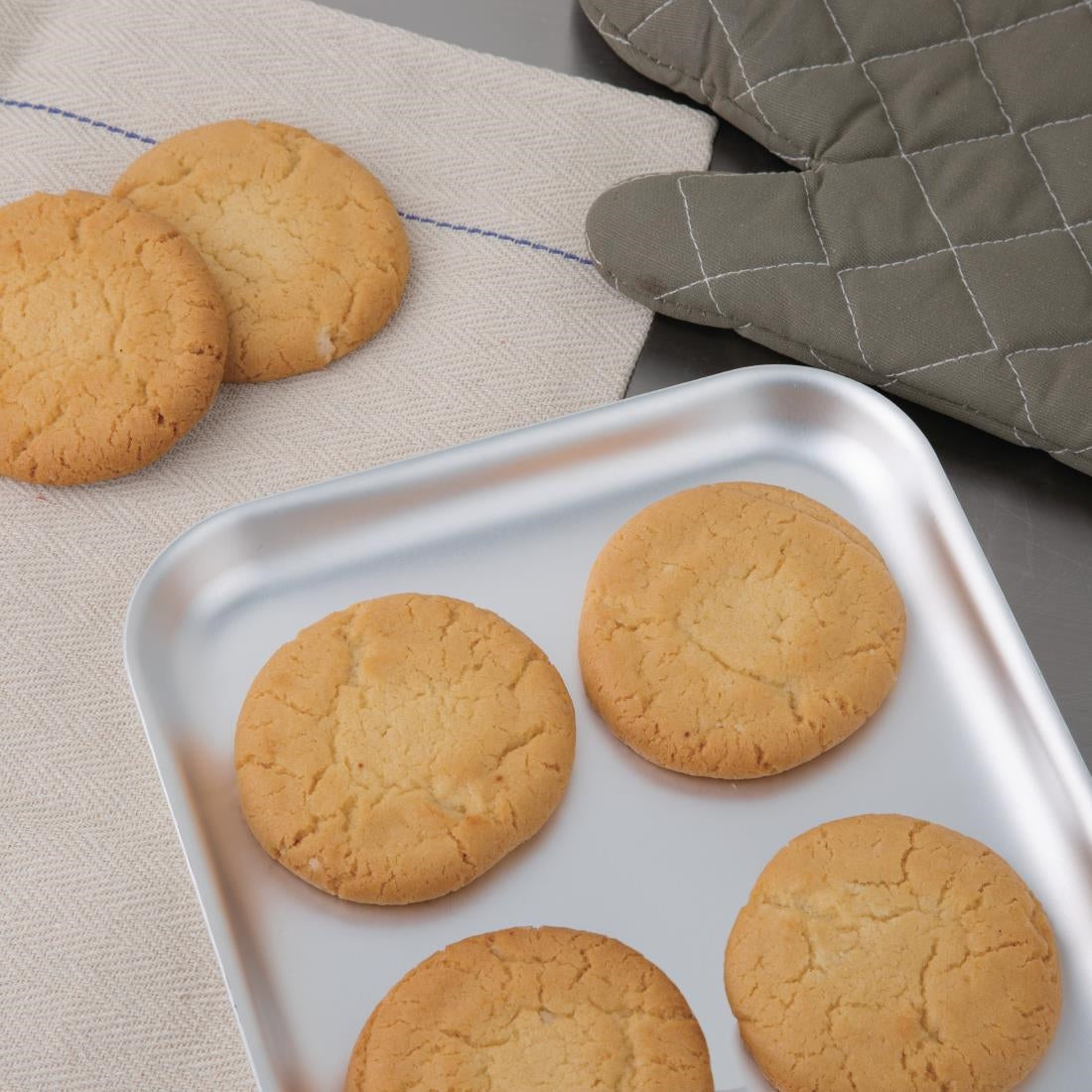 Vogue Aluminium Baking Tray 318x216mm • PAS-K442