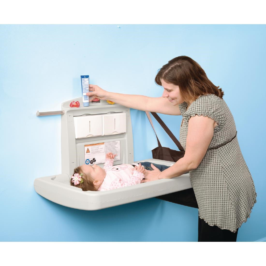 Rubbermaid Baby Changing Station • PAS-L372