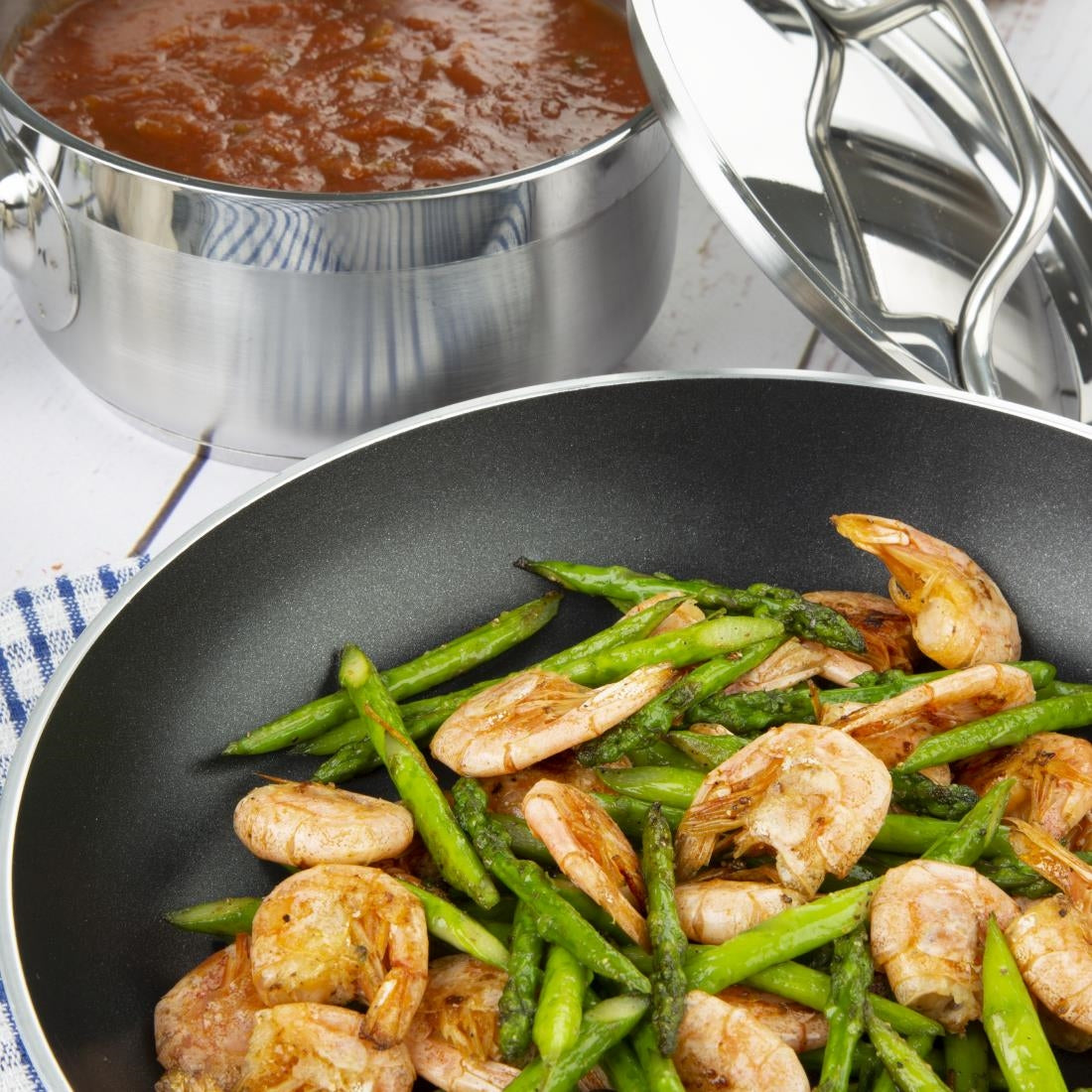 Nisbets Essentials Cook Like A Pro Stainless Steel & Aluminium 4-Piece Saucepan and Frying Pan Set (Pack of 4) • PAS-SA689