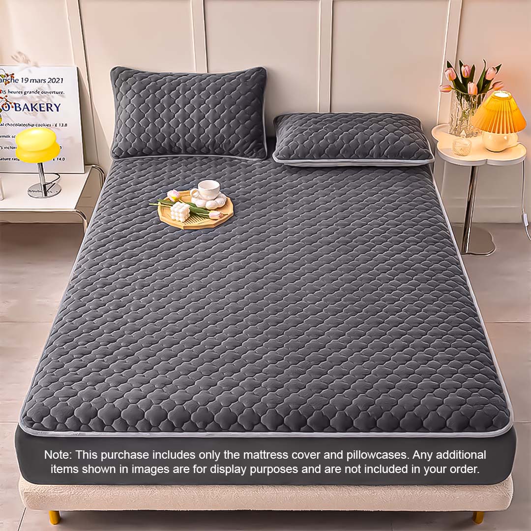 SOGA Grey 138cm Wide Mattress Cover Thick Quilted Fleece Stretchable Clover Design Bed Spread Sheet Protector with Pillow Covers • LUZ-BCover7001