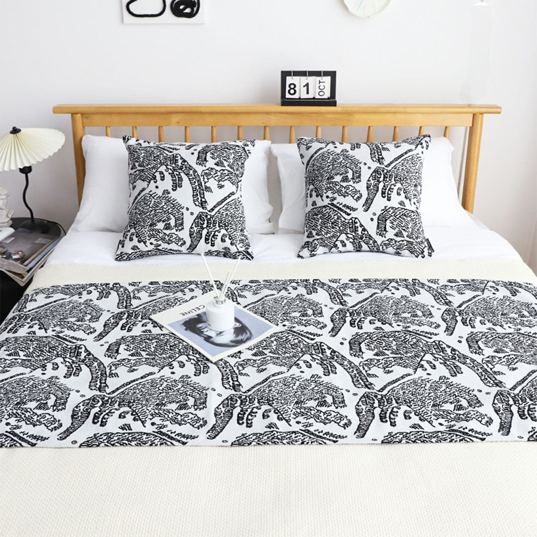 SOGA 1.5m Light Black Luxury Mottled Bed Vintage Scarf Runner Bedding Tail Pad Flag For Home Hotel Set of 3 • LUZ-BedFlagS82