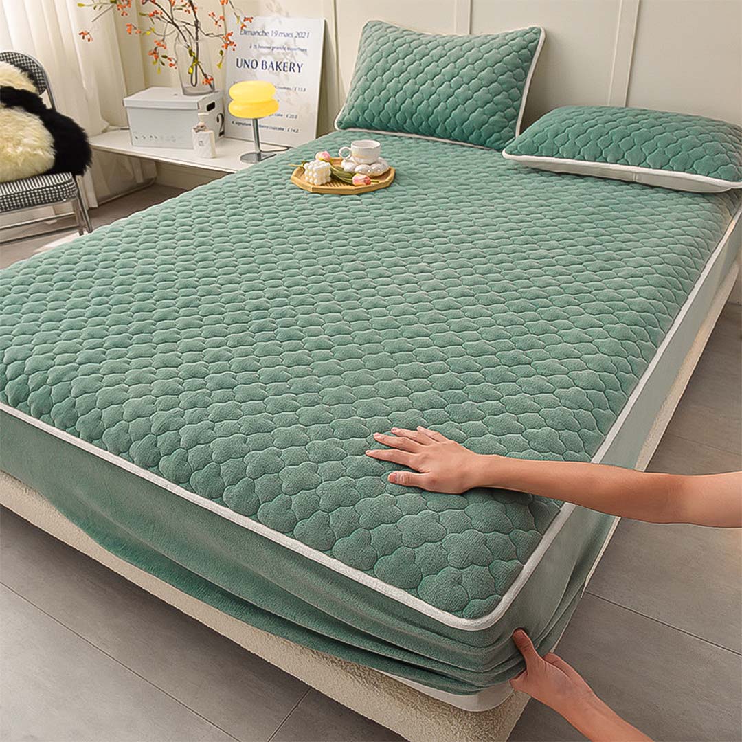 SOGA 2X Green 183cm Wide Mattress Cover Thick Quilted Fleece Stretchable Clover Design Bed Spread Sheet Protector with Pillow Covers • LUZ-BCover7010X2