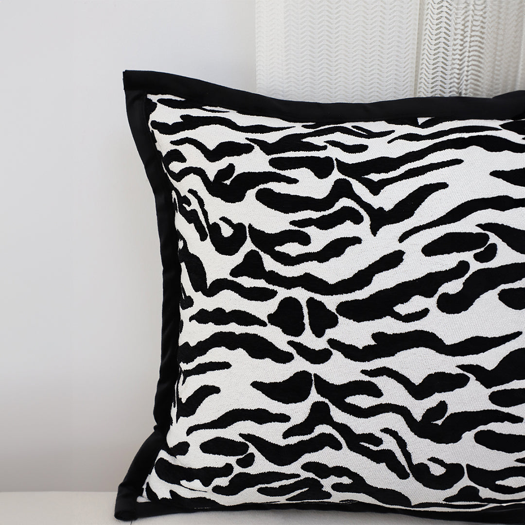 SOGA 45cm Black and White Luxury Cushion Light Mottled Texture Decorative Square Pillow Living Room LUZ-FrenchCushion288