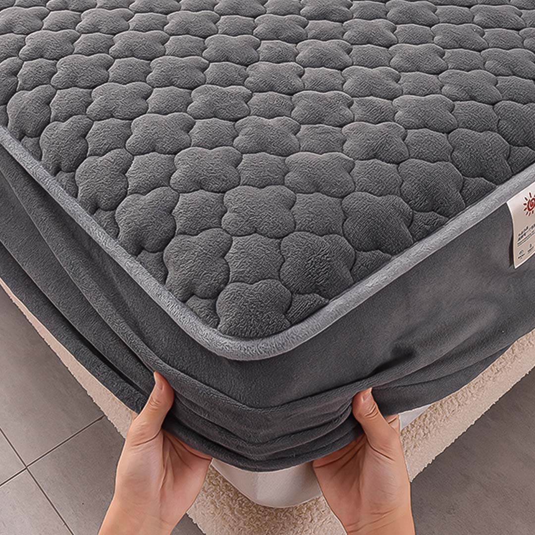 SOGA 2X Grey 183cm Wide Mattress Cover Thick Quilted Fleece Stretchable Clover Design Bed Spread Sheet Protector with Pillow Covers • LUZ-BCover7003X2