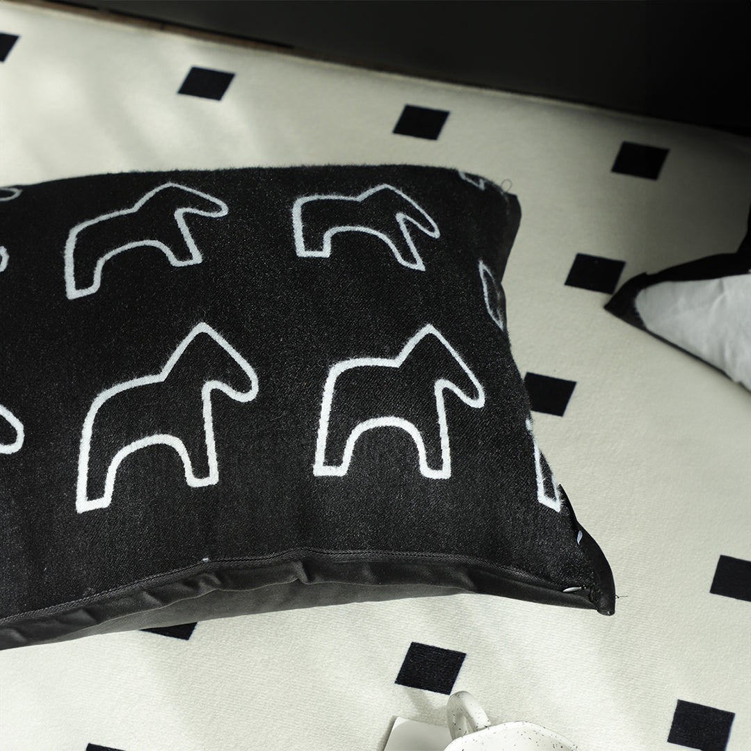 SOGA 45cm Throw Pillow Black Teddy Fleece Square Pony Design Decorative Cushion for Living Room • LUZ-FrenchCushion292