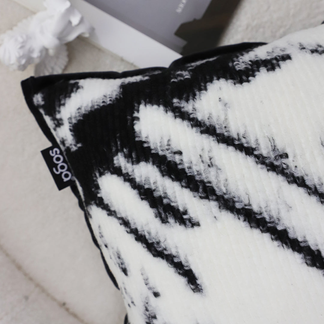 SOGA 35cm Throw Pillow Black and White Leopard Thick Premium Polyester Fiber for Home Decor • LUZ-FrenchCushion324