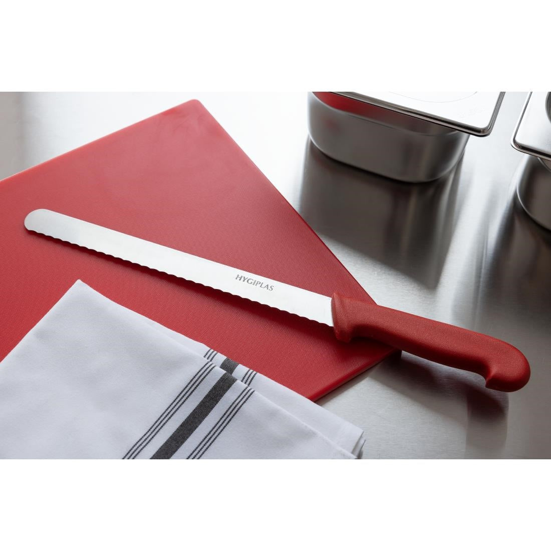 Hygiplas Serrated Slicer Red 150mm • PAS-C897