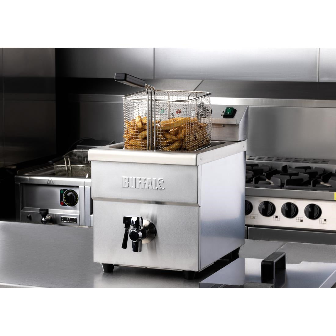 Apuro Single Tank Induction Fryer - 8Ltr - 3kW • PAS-CP793-A