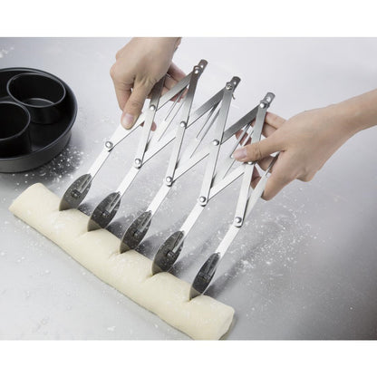 Vogue 5 Wheel Dough Cutter • PAS-CS850