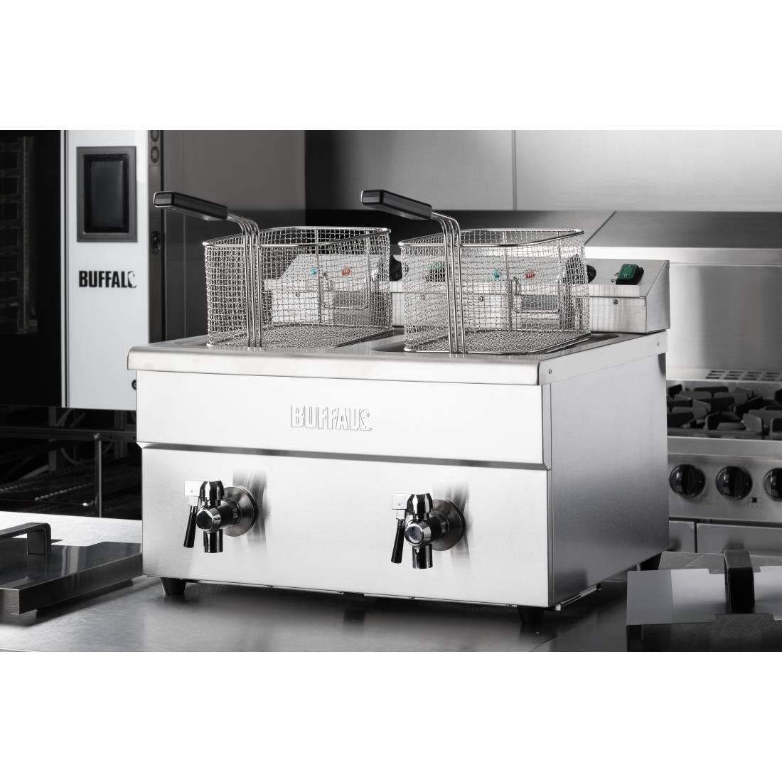Apuro Twin Tank Induction Fryer - 2x7.5Ltr - 2x3kW (2x3kW. Oil Capacity 2x 7.5Ltr) • PAS-CT012-A