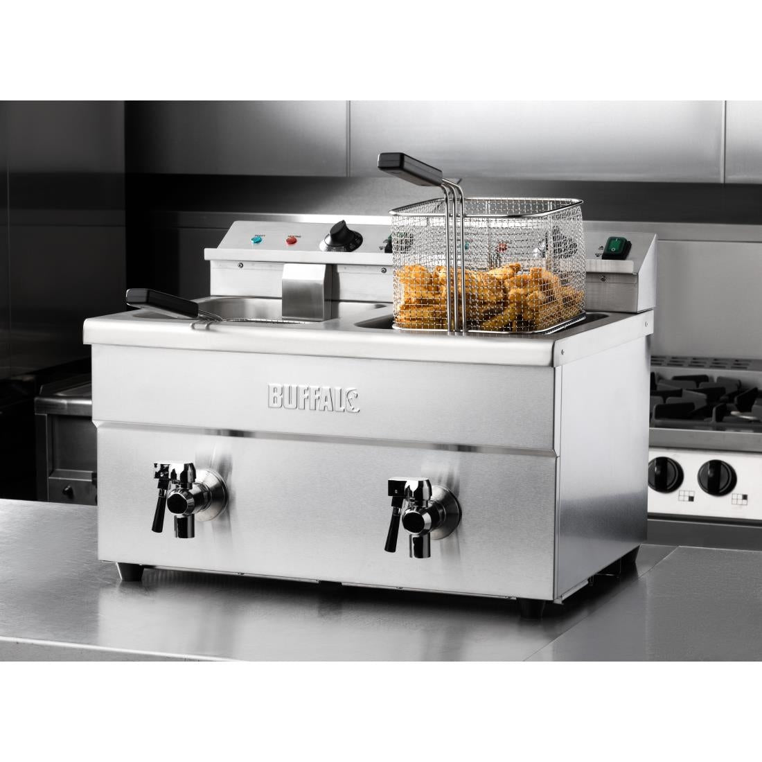 Apuro Twin Tank Induction Fryer - 2x7.5Ltr - 2x3kW (2x3kW. Oil Capacity 2x 7.5Ltr) • PAS-CT012-A