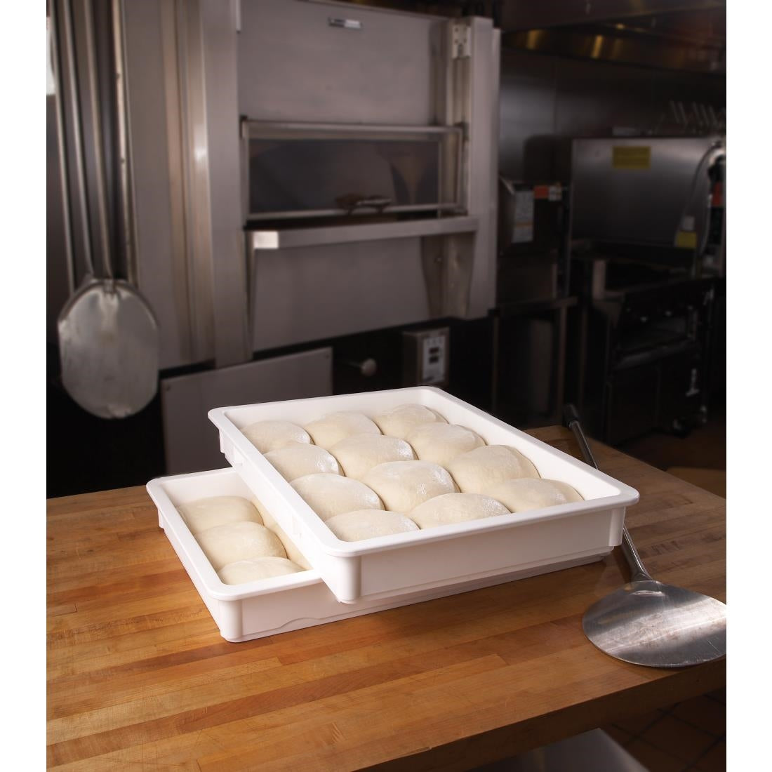 Cambro Pizza Dough Box - White - 460x660x76mm • PAS-CW800