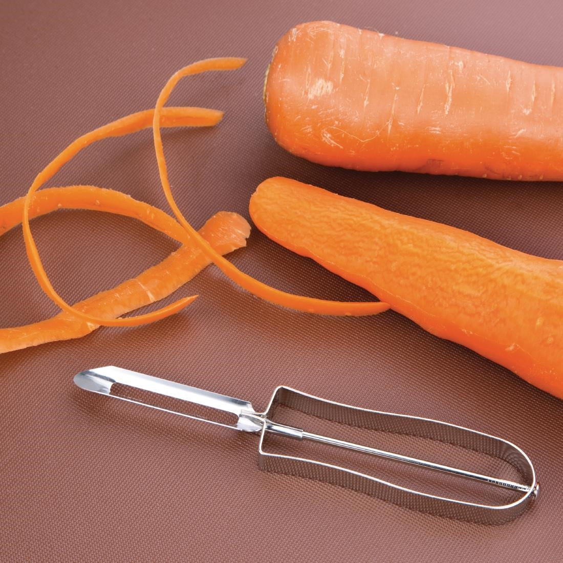 Vogue Swivel Peeler • PAS-D051