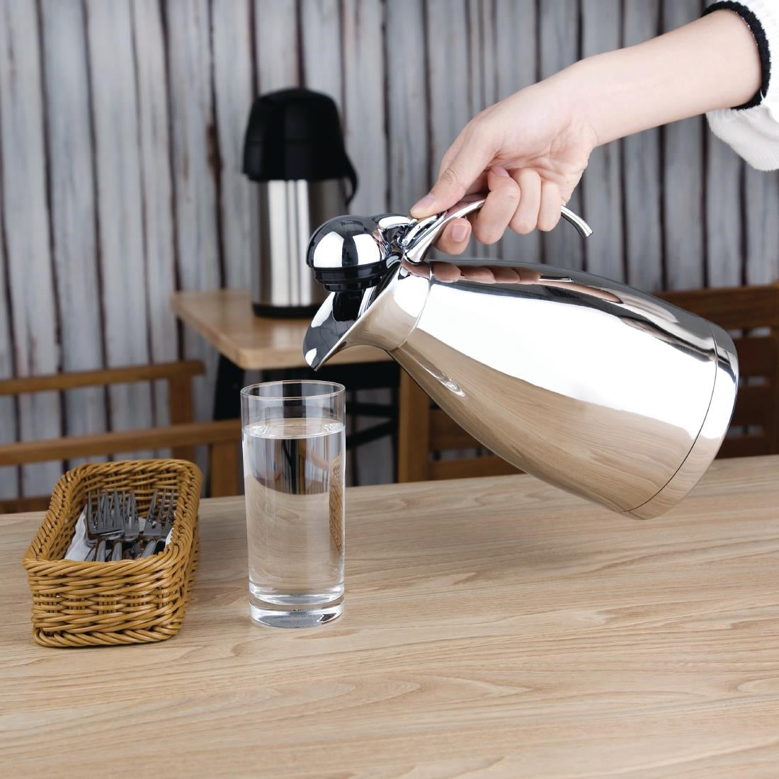Olympia Vacuum Jug Polished 1.5Ltr • PAS-DL168