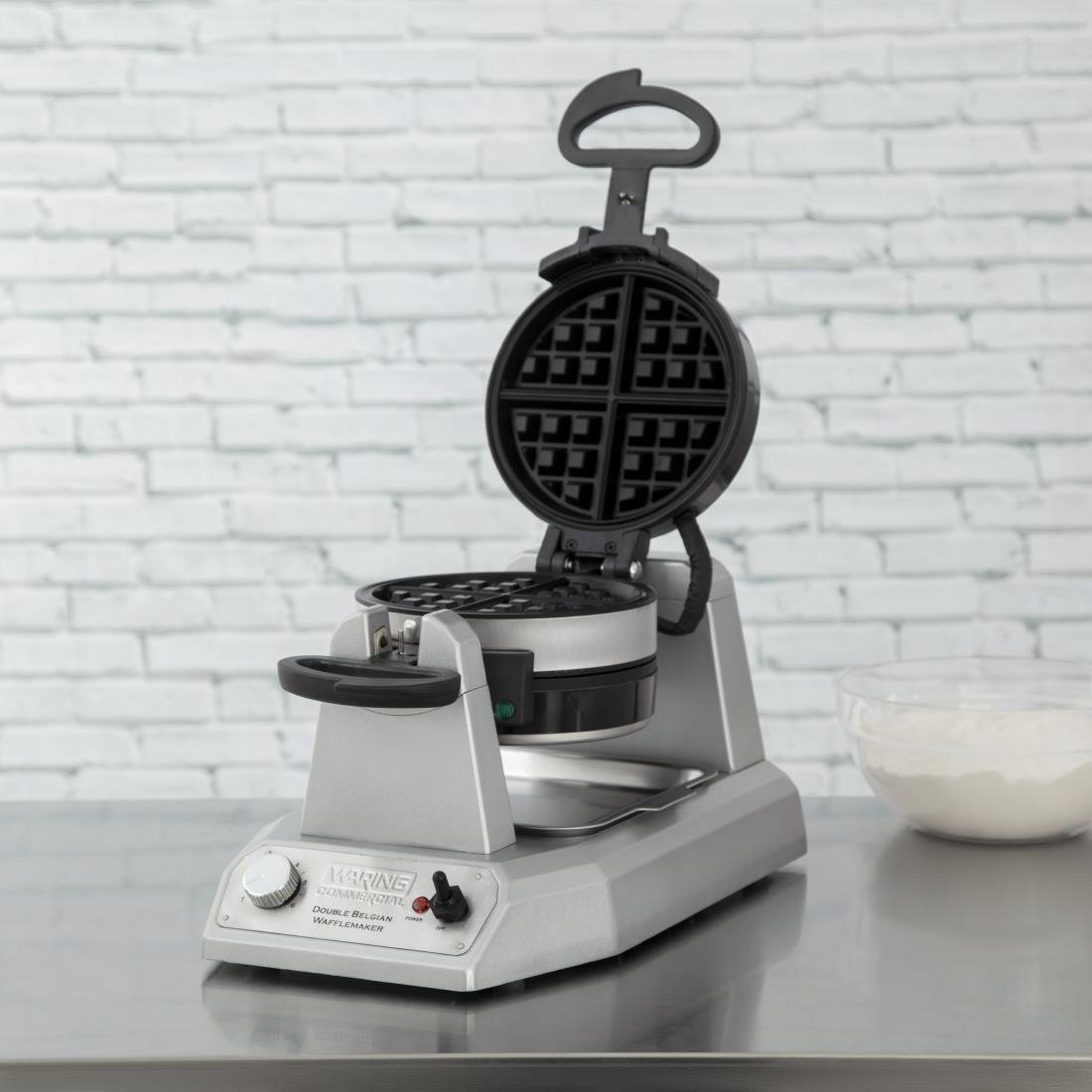 Waring Double Waffle Maker • PAS-DM874-A