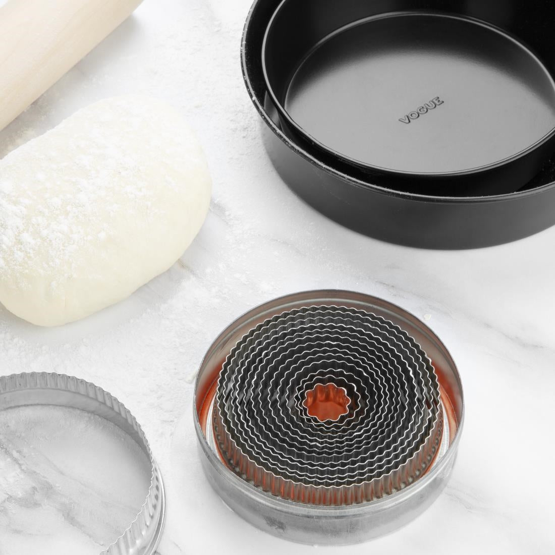 Vogue Round Fluted Pastry Cutter Set (11 Pack) • PAS-E019