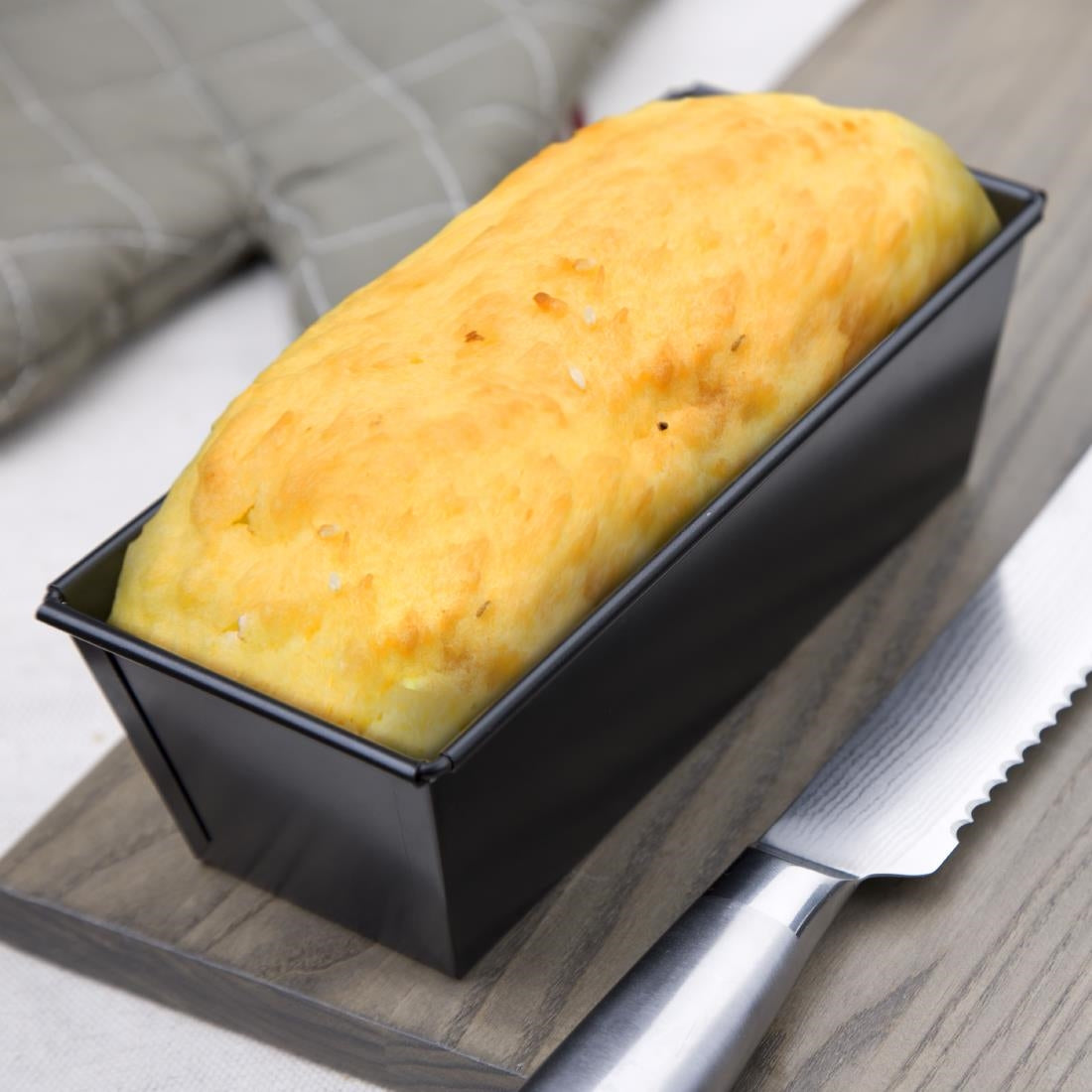 Vogue Non-Stick Loaf Tin 180mm • PAS-GD075