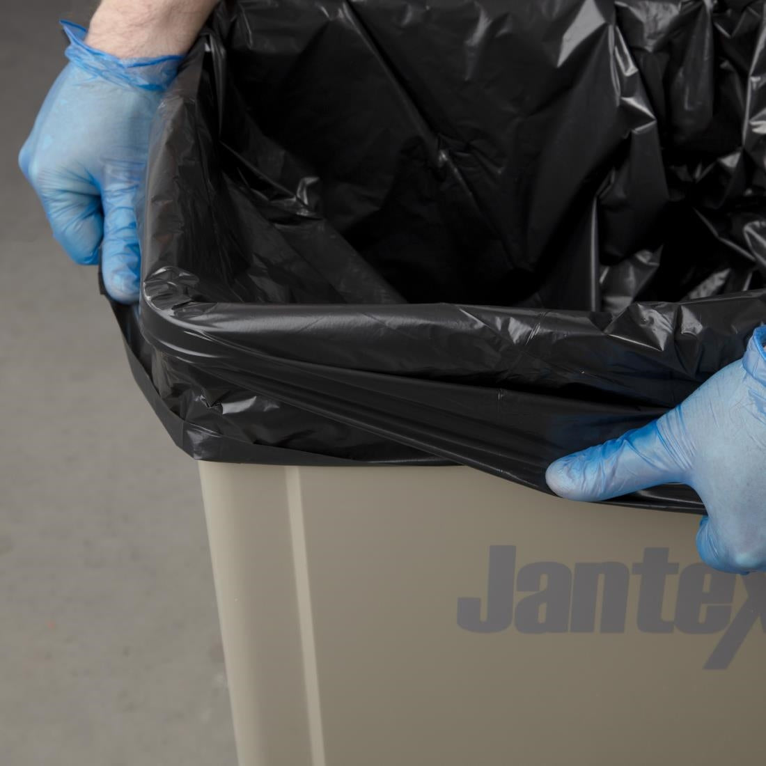 Jantex Heavy Duty Bin Bags Black 70Ltr (100 Pack) • PAS-HW688