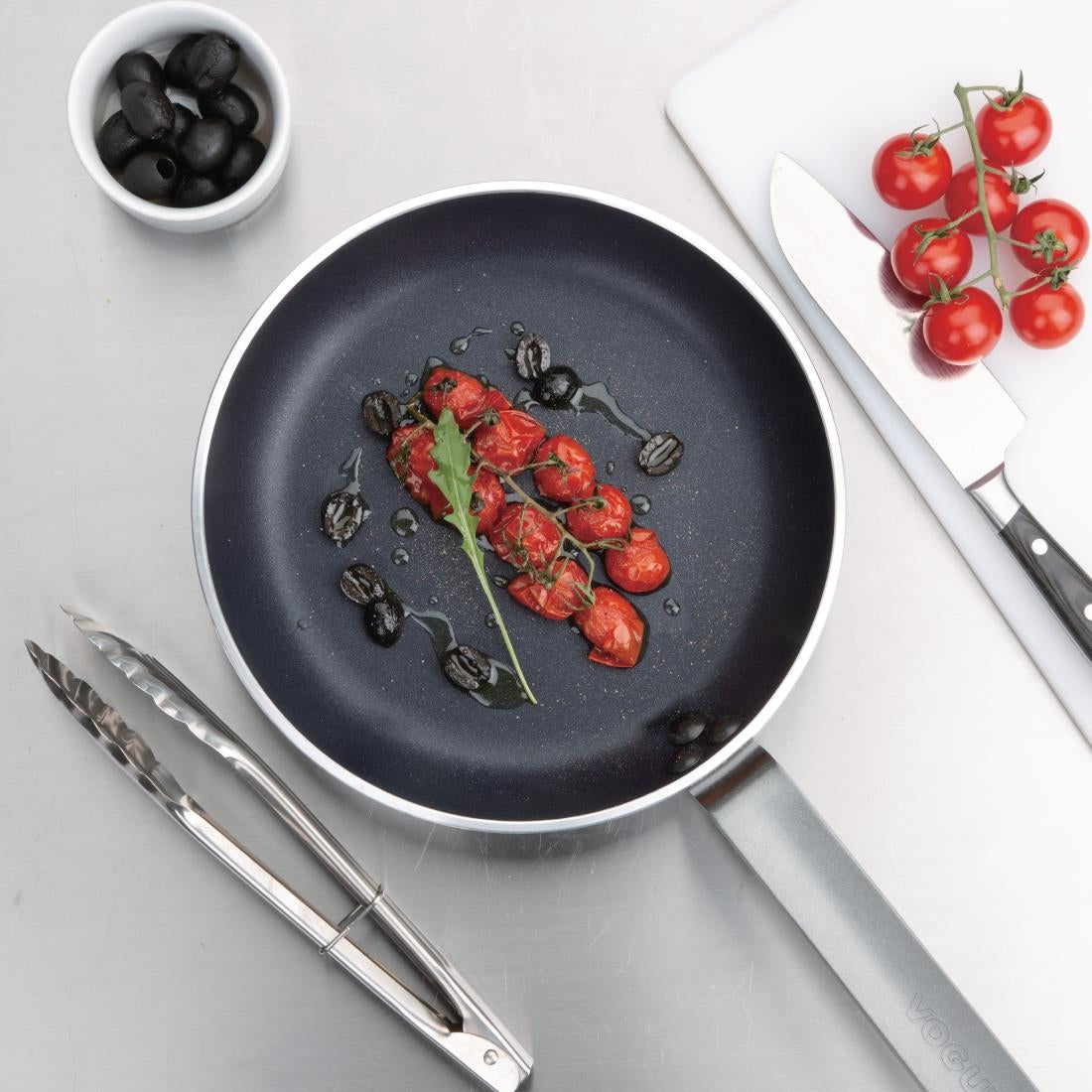 Vogue Aluminium Non-Stick Teflon Frying Pan 240mm • PAS-HT978