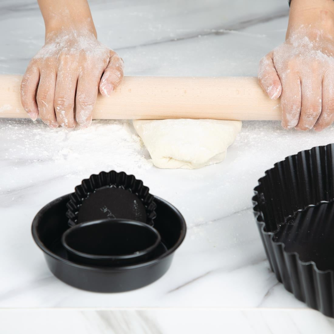 Vogue Wooden Rolling Pin 457mm • PAS-J102