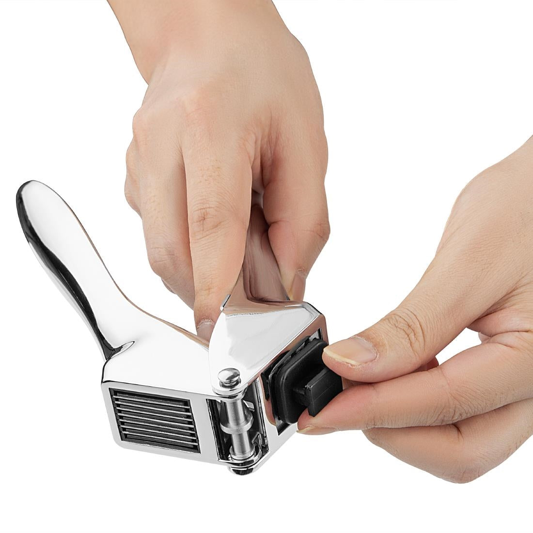 Vogue Heavy Duty Garlic Press • PAS-JB019