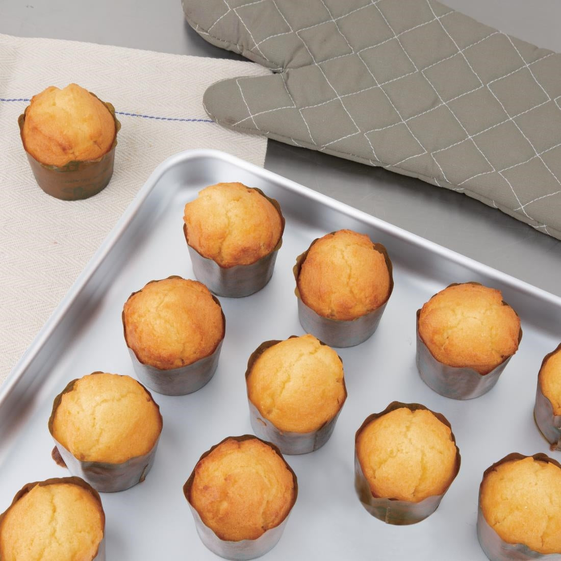 Vogue Aluminium Bakewell Pan 521x419mm • PAS-K436