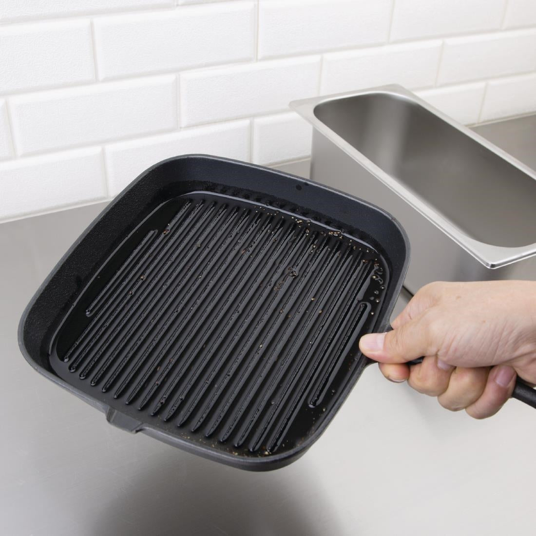 Vogue Square Cast Iron Ribbed Skillet Pan 241mm • PAS-M653
