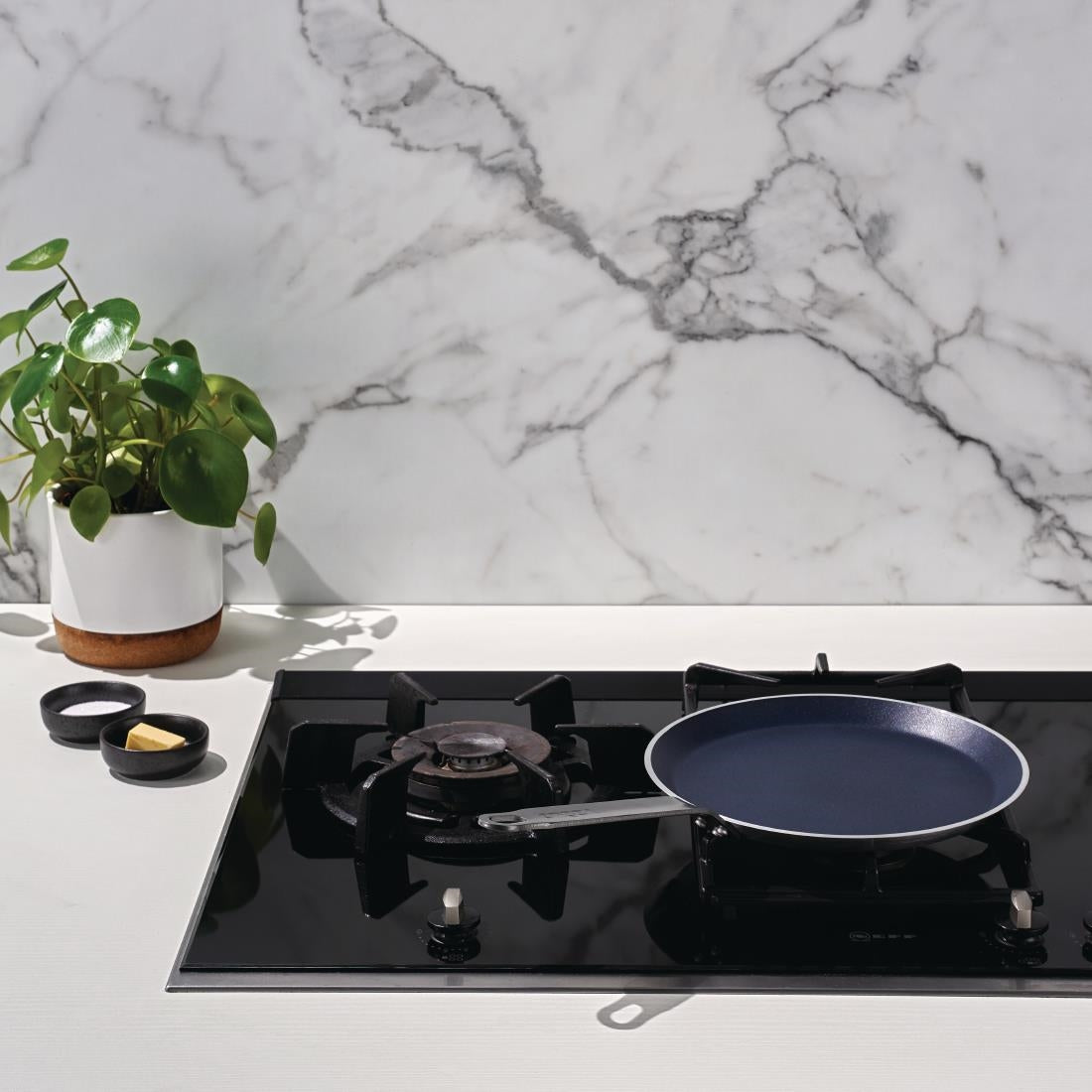 Vogue Aluminium Non-Stick Teflon Platinum Plus Crepe Pan 260mm • PAS-HT987
