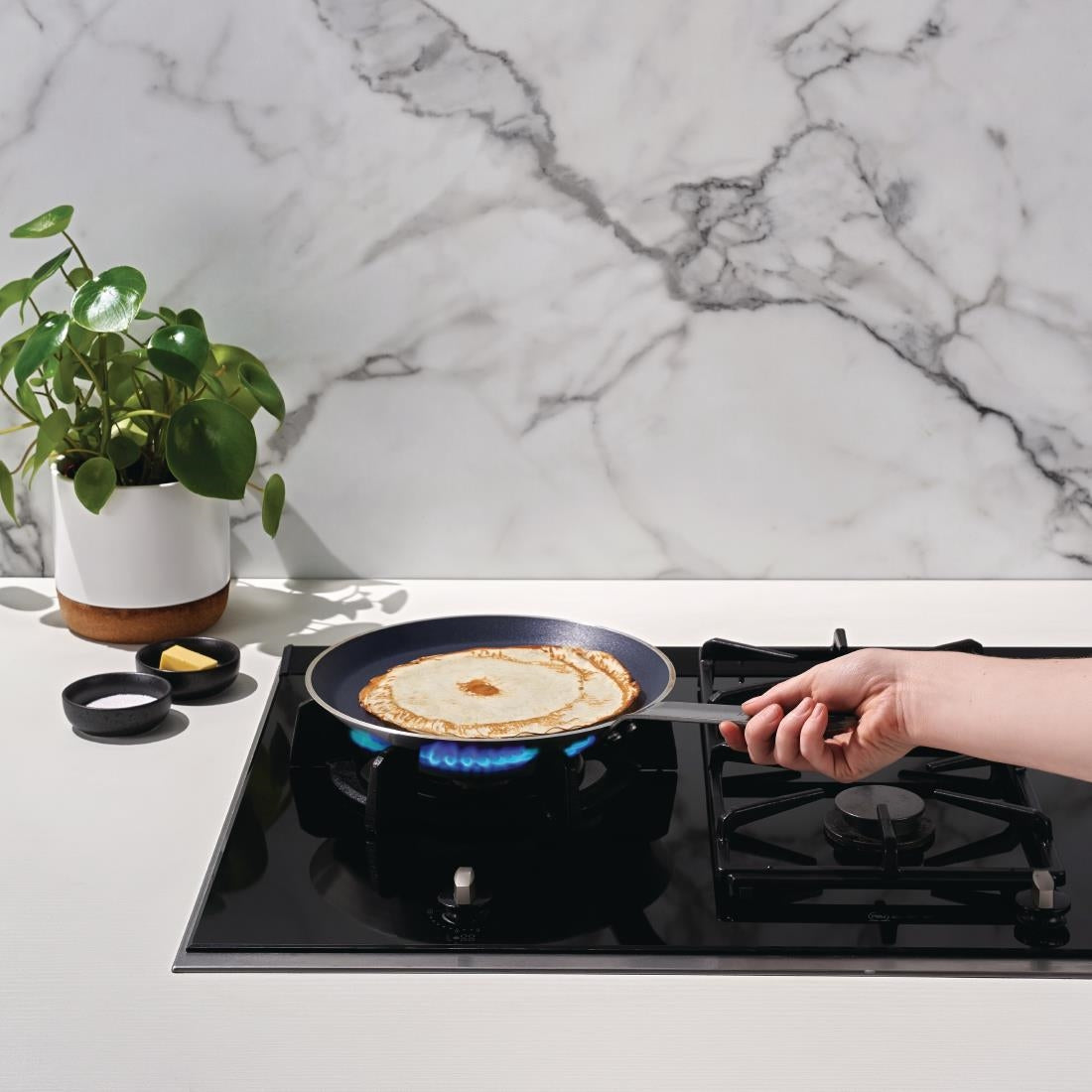 Vogue Aluminium Non-Stick Teflon Platinum Plus Crepe Pan 260mm • PAS-HT987